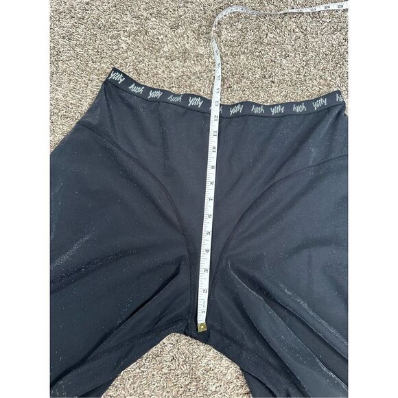 Yitty Fabletics Spotlight Shaping High Waist Short Shimmered Black Plus Size 2X - Picture 10 of 10